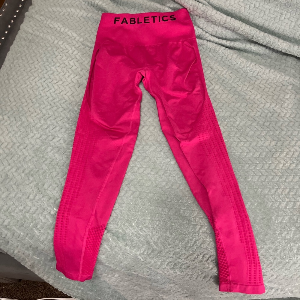 COPY - FABLETICS LEGGINGS!! BRAND NEW NEVER WORN!!!! NO CALLOUTS